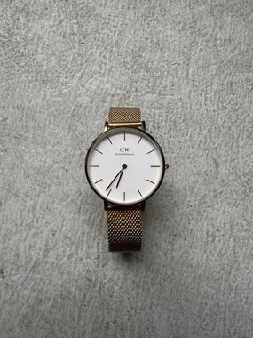 Daniel Wellington Rose Gold Mesh Watch with White Dial